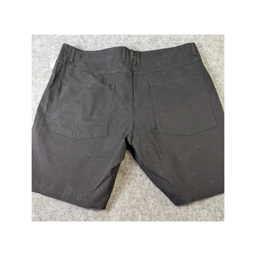 No Boundaries Mens Black Stretch Flat Front Shorts Raw Edge Size 40 NWT